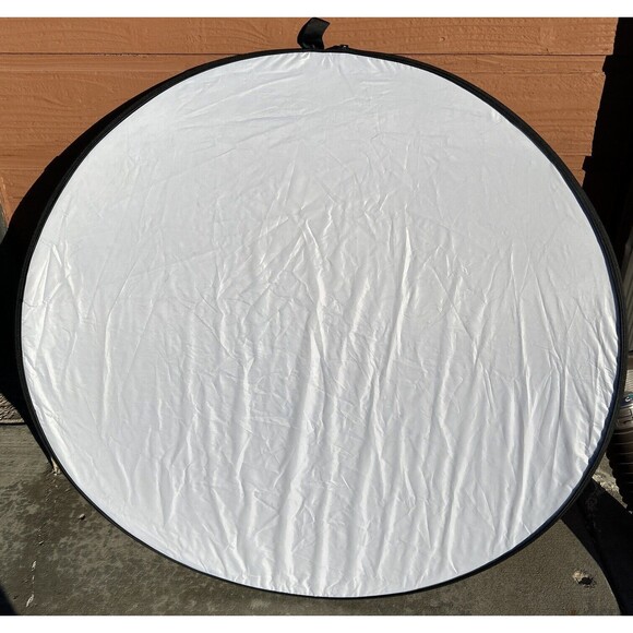 Fotodiox Pro Collapsible Background- 42”Round-Silver-gold-white-black w/16” tote - Picture 9 of 9